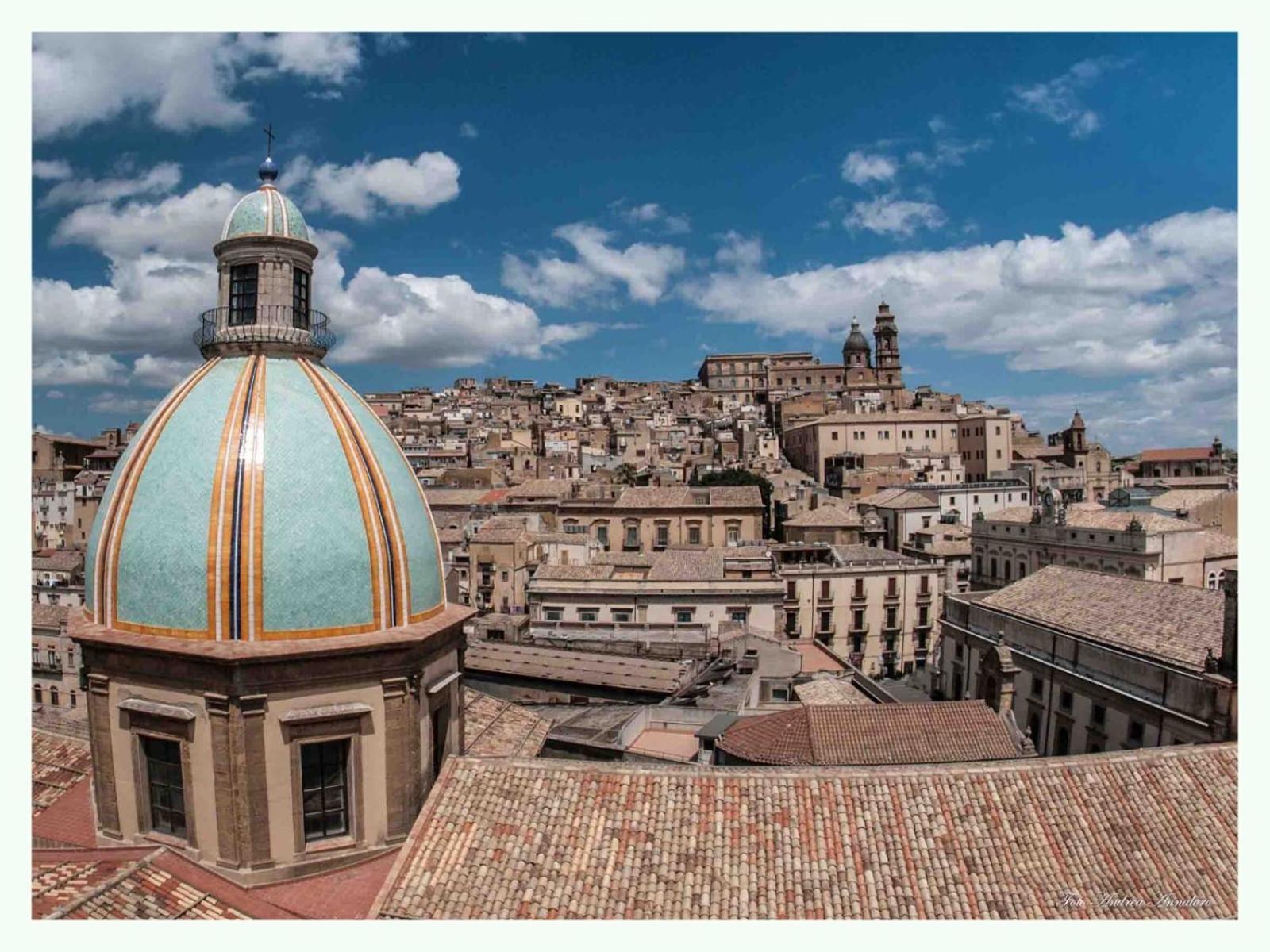 Al Quarantuno Apartment Caltagirone Bagian luar foto